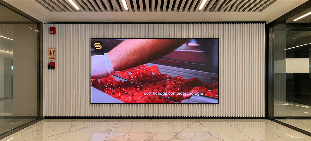 Proyecto de cartelería digital de Pixel Display en Colombia